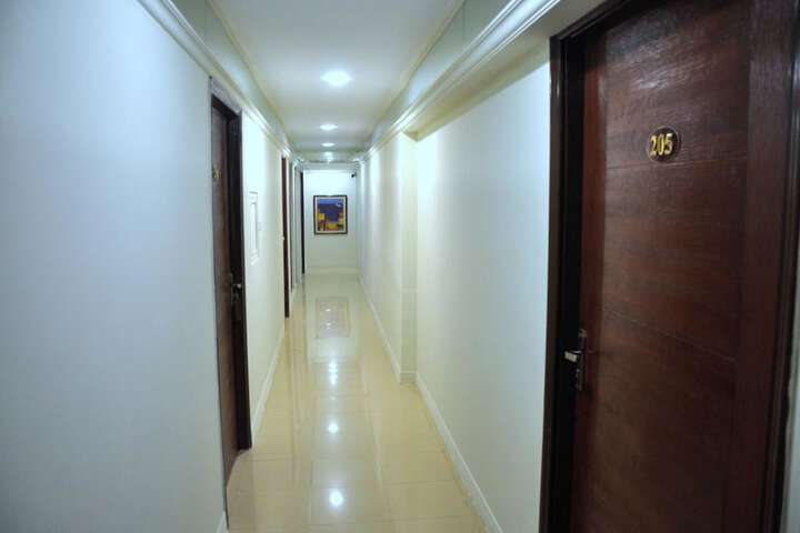 Ballroom/Hall 18 of 22