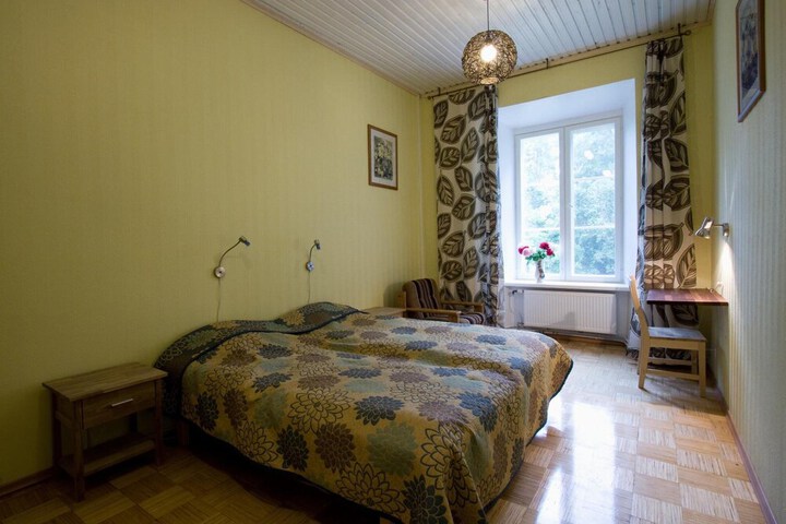 Room 6 of 52