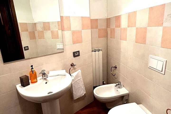 Room 46 of 74
