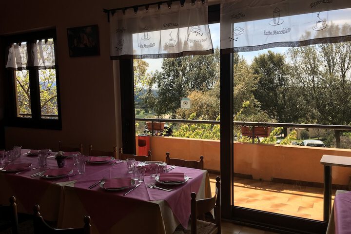 Dining 73 of 102