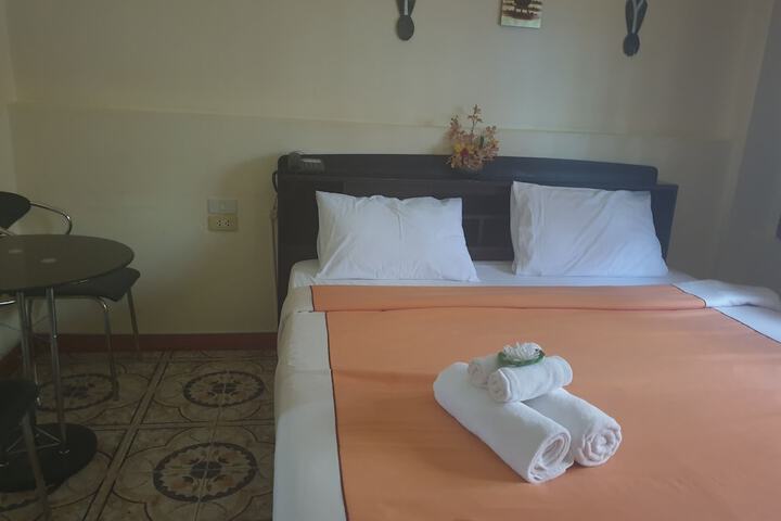 Room 28 of 67