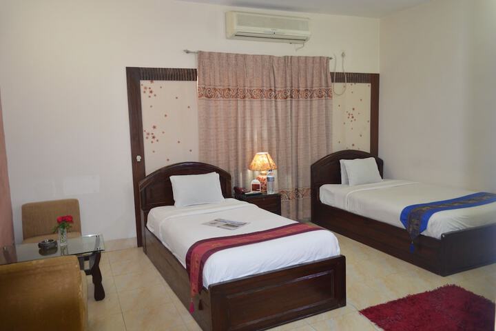 Room 16 of 25