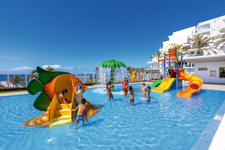 Pools & Facilities
