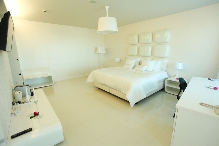 Room 8 of 56