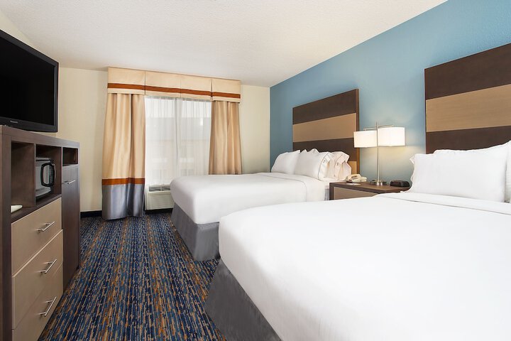 2 Queen Beds Suite (5 of 6)