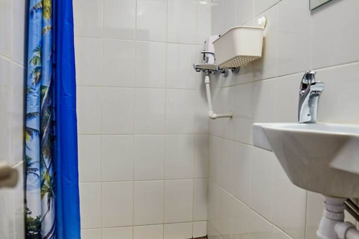 Room 11 of 21