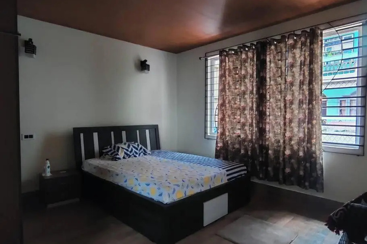 Room 3 of 10
