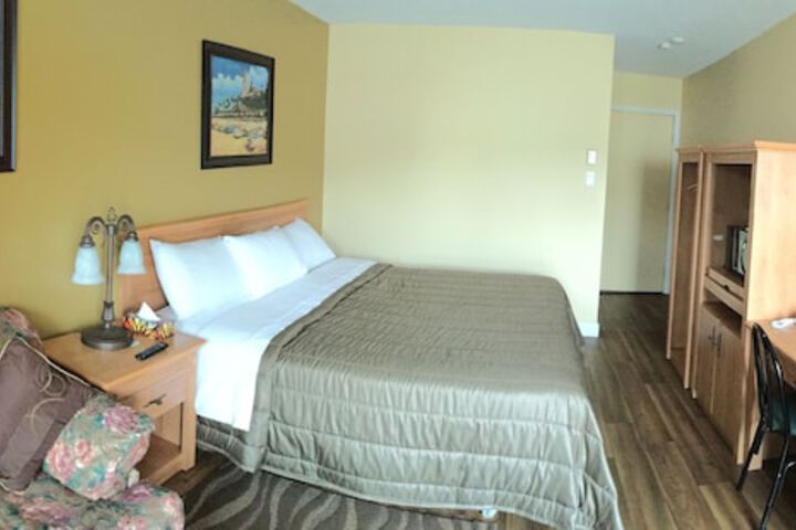 Room 16 of 44