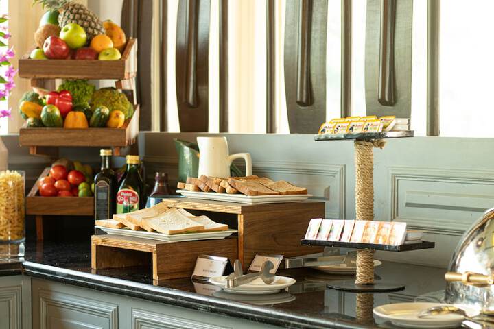 Breakfast buffet