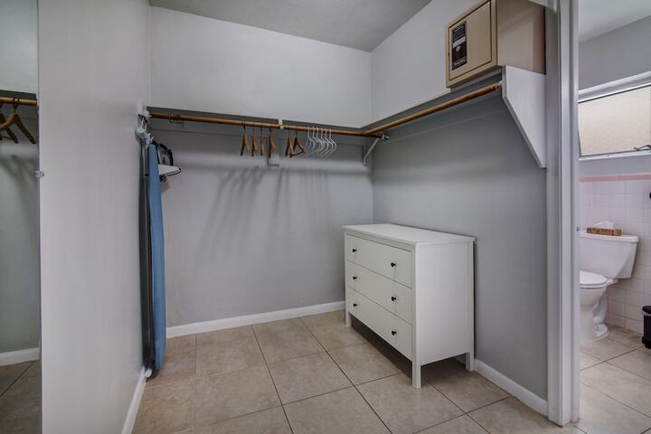 Economy Studio 2 Double Beds Kitchen (13 of 19)