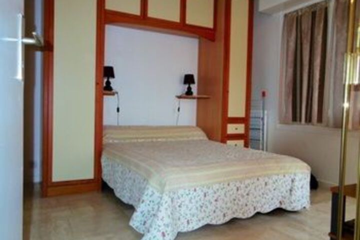 Room 49 of 146