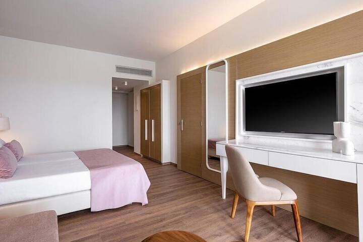 Room 197 of 425