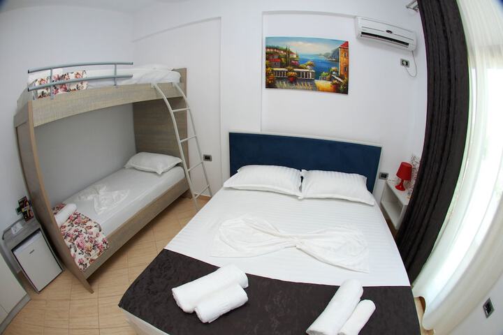 Room 15 of 131