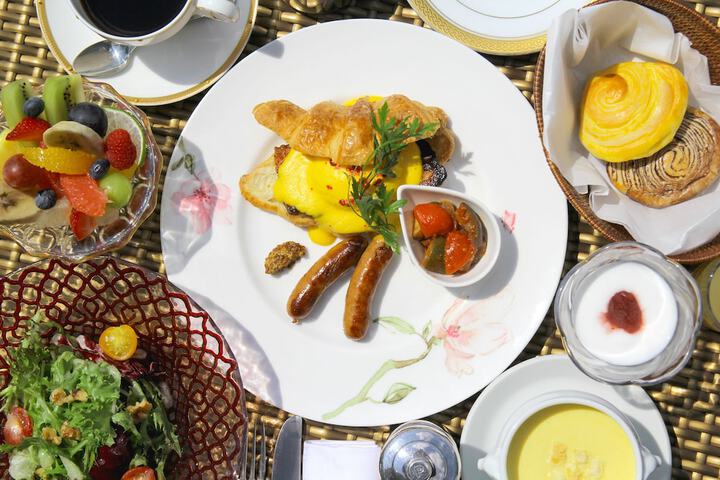 Breakfast/Coffee Service 74 of 127