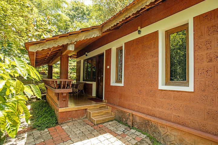 Emarald Cresent Residency