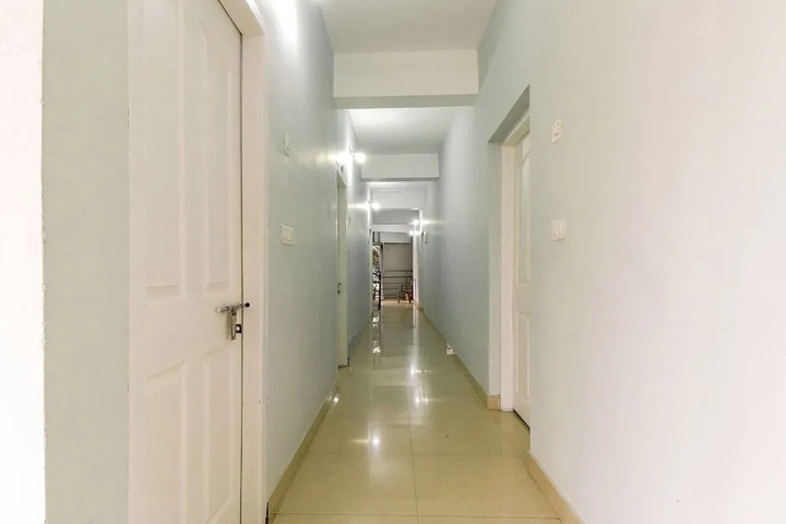 Room 9 of 15