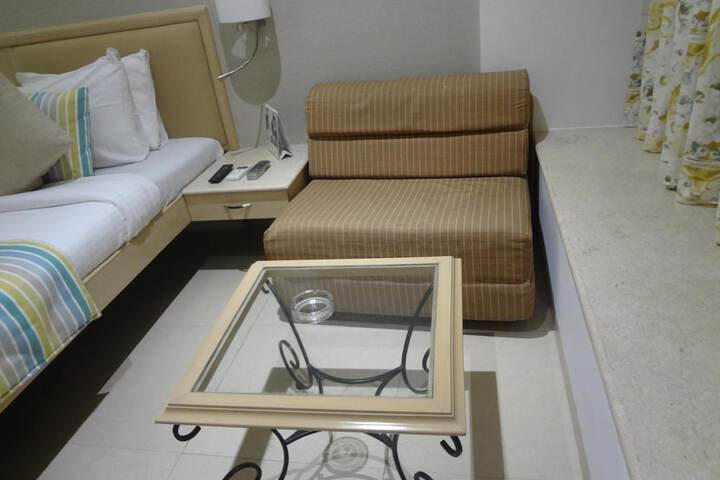 Room 13 of 44
