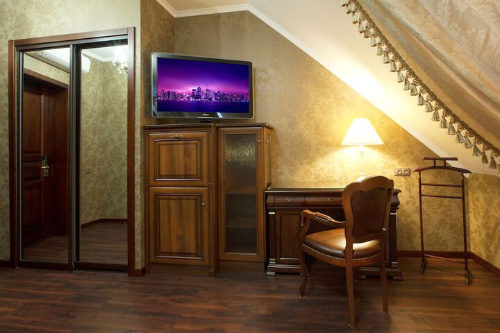 Room 16 of 41