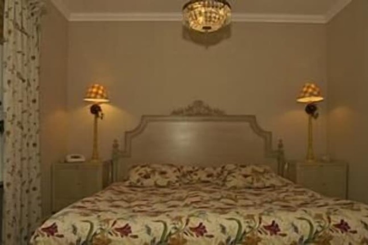 Room 22 of 83