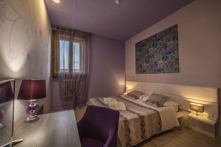 Room 40 of 104