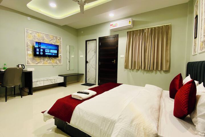 Room 13 of 40