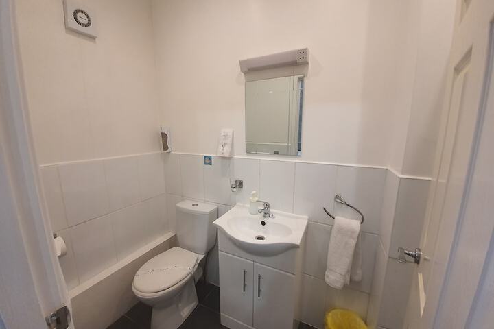 Room 6 of 49