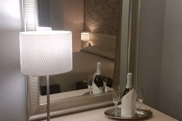 Room 9 of 56