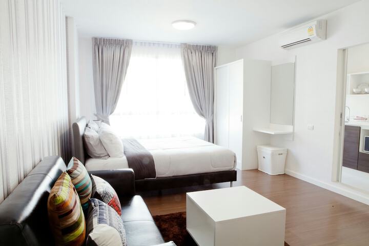 Room 4 of 14