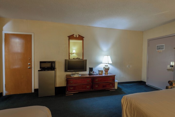 Room 34 of 68