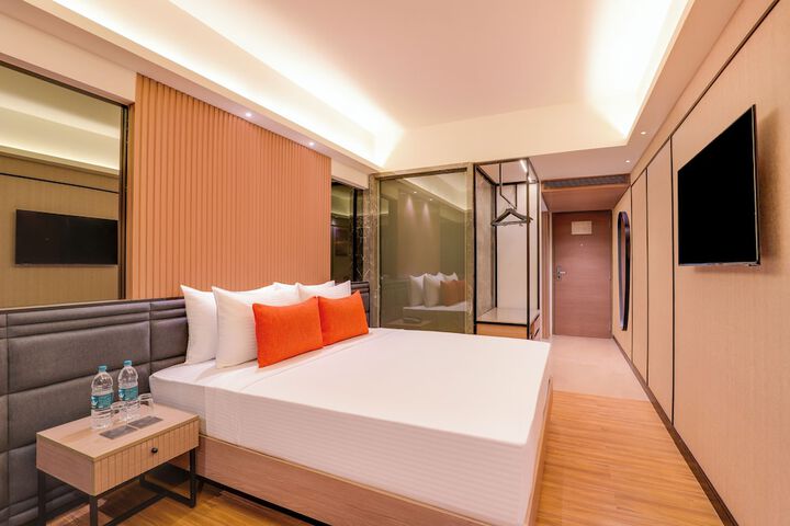 Room 21 of 72