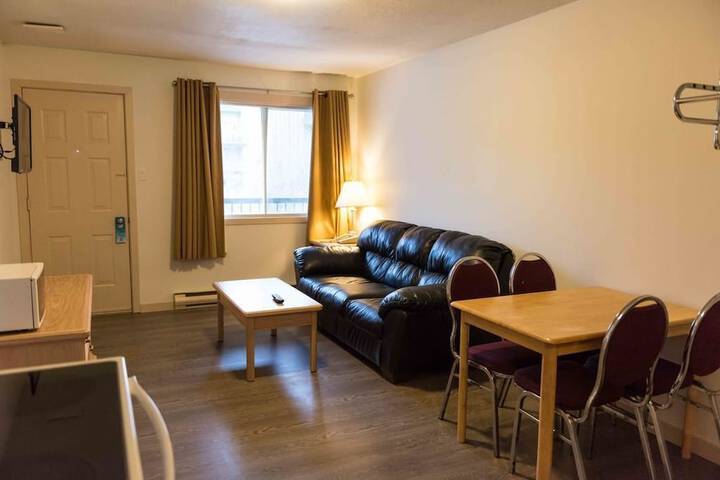 Room 9 of 40