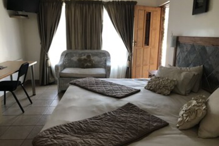 Room 21 of 34