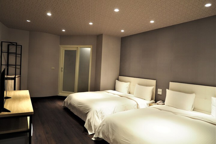 Room 21 of 45