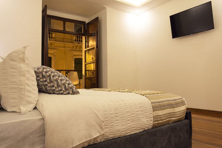 Room 14 of 27