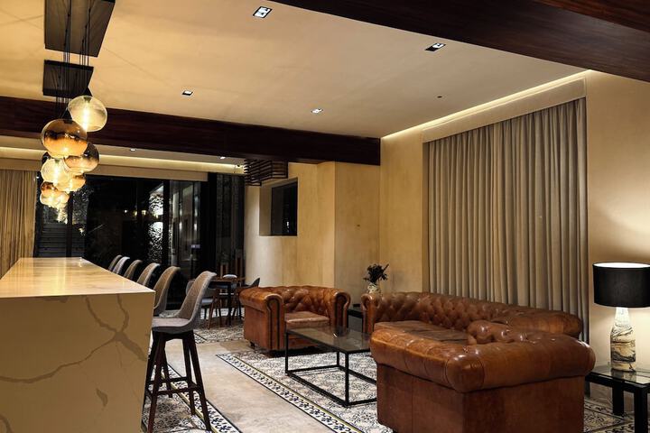 Hotel Interior 7 of 160