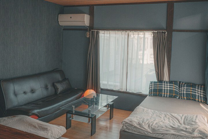Room 74 of 172