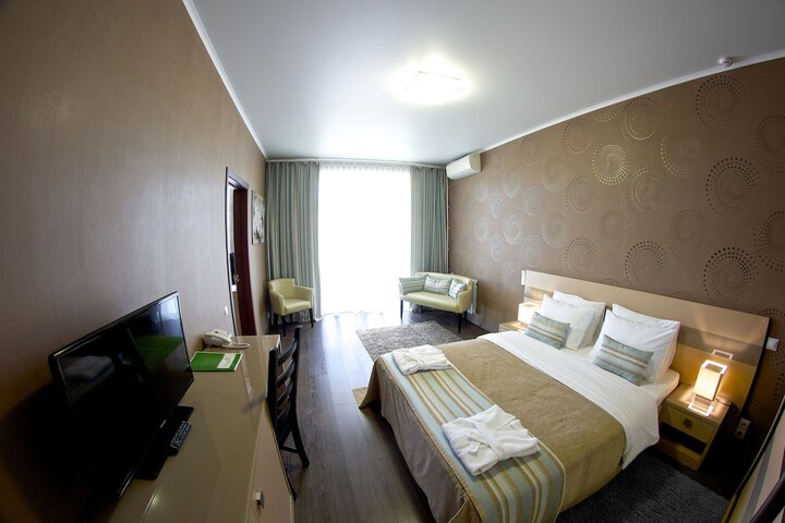 Room 13 of 50