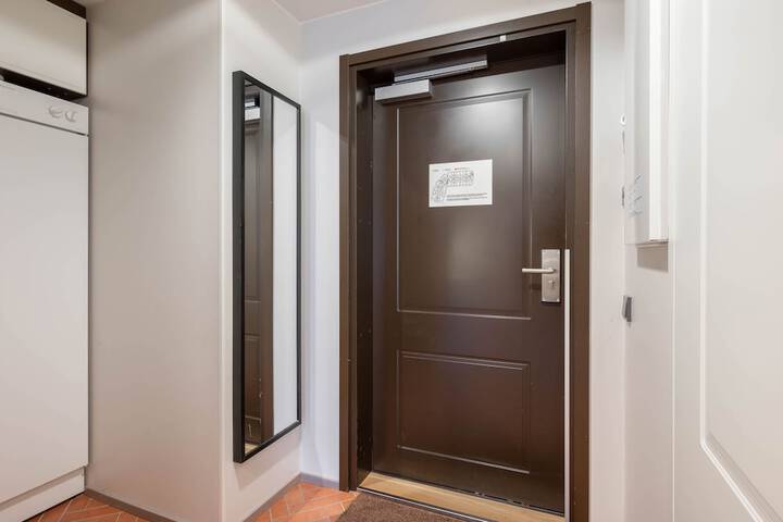 Room 17 of 157