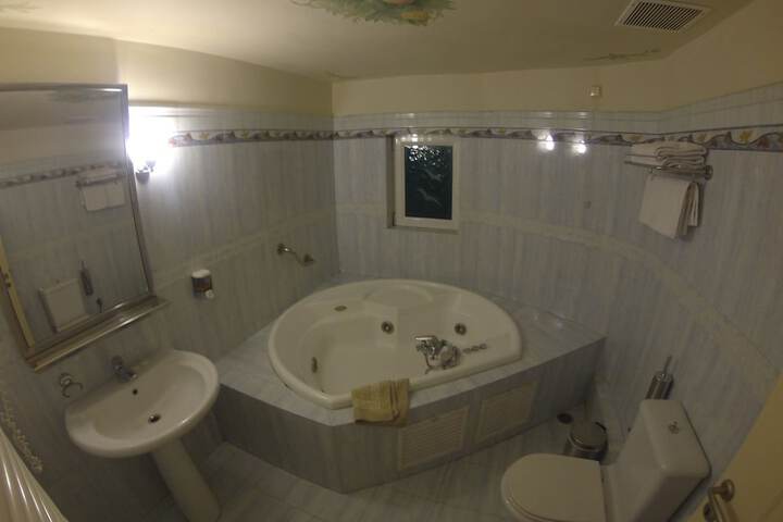 Room 87 of 141