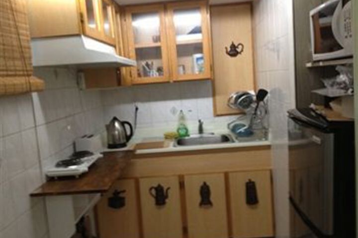 Room 5 of 7