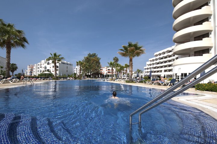 Hotel Pool