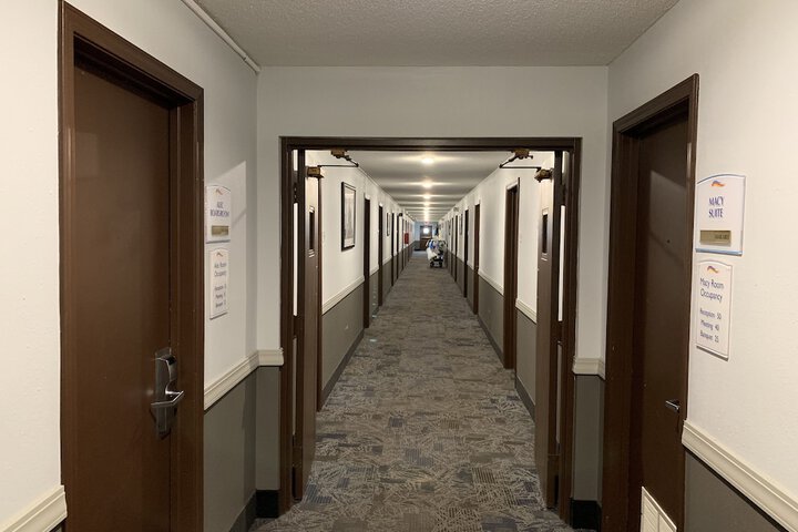 Ballroom/Hall 48 of 55