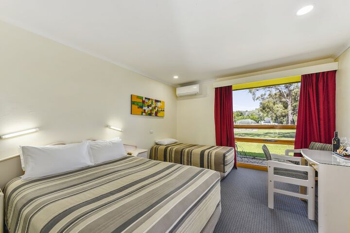 Room 9 of 41