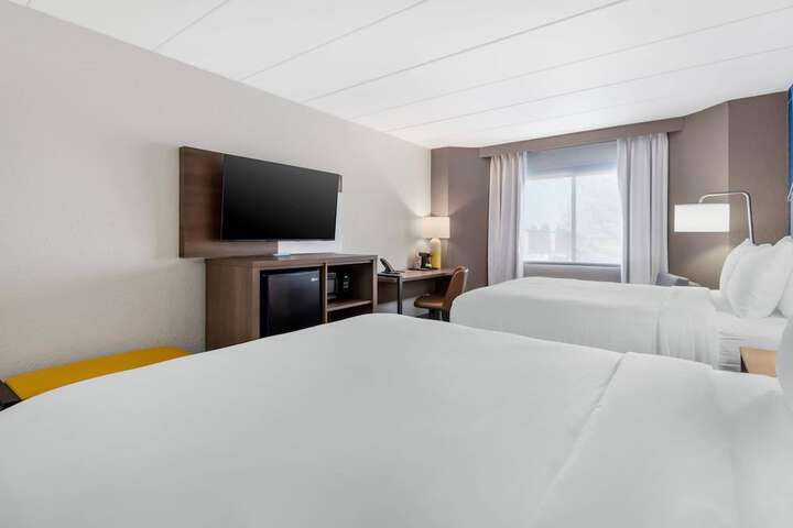 Room 17 of 39