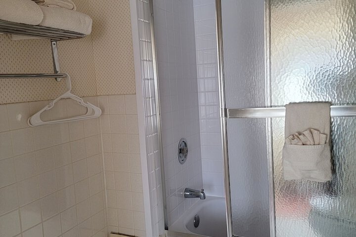Room 144 of 206