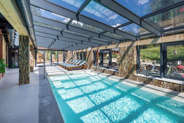 Pool 15 of 24