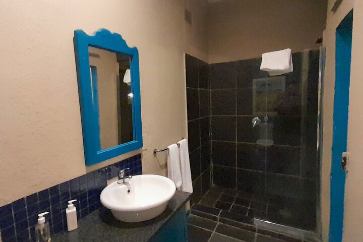 Room 153 of 275