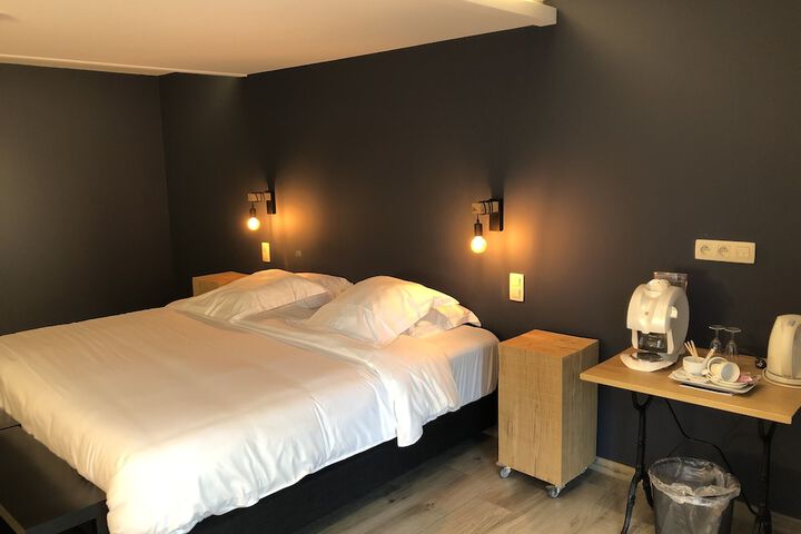Room 13 of 29