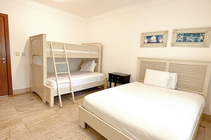 Room 31 of 219