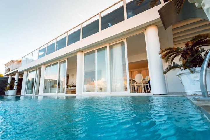 Pool 21 of 28